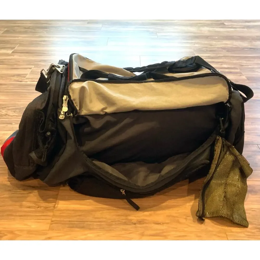 VTG Savier Skateboard Luggage Duffle Bag Black Red Travel Sports Gym Gear 15x31